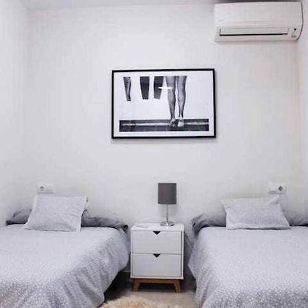 Best Location Apartment In Marbella. Beachfront!! Kültér fotó